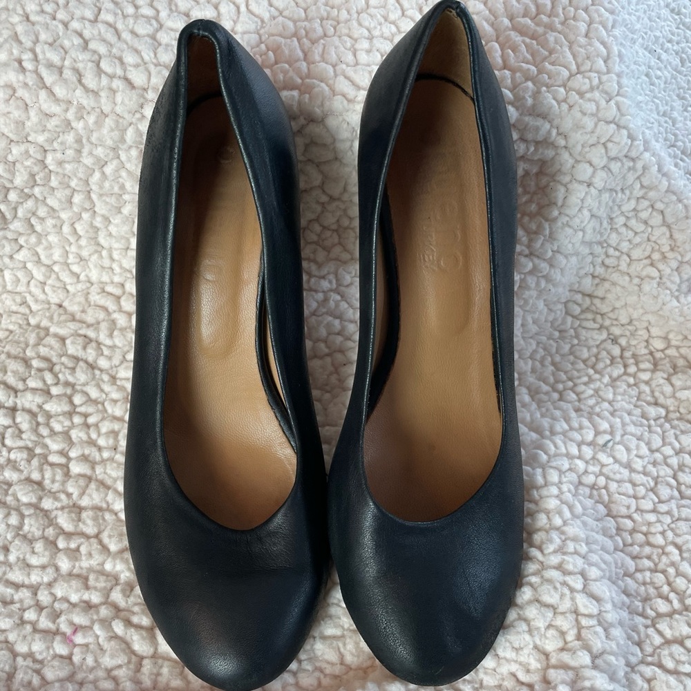 Bueno leather heels